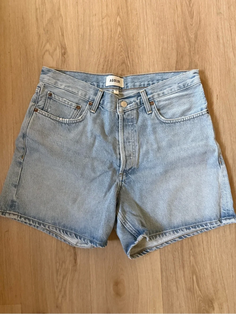 AGOLDE V-waist Denim Short Backbeat Wash Long Inseam Clean Hemline Sz 30